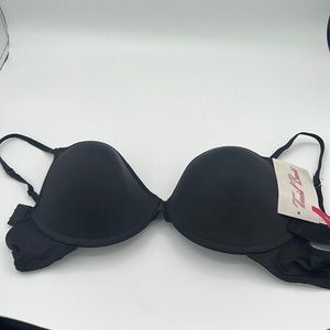 Tail Bait lightly lined Demi Bra 34DD NWT $22 Color Black